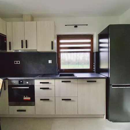 Uprostred Trojuhelniku Praha - Karlovy Vary - Plzen Apartment Kolesovice