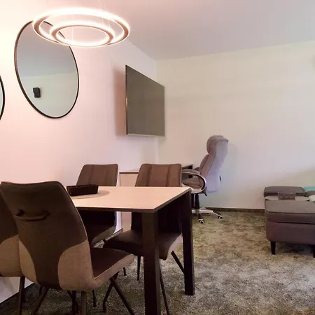 Apartment Uprostred Trojuhelniku Praha - Karlovy Vary - Plzen *